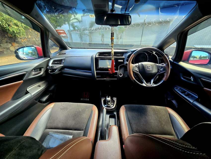 HONDA FIT HYBRID - SPECIAL EDITION - FACELIFT 2017 - 8 - Family Cars  on Aster Vender