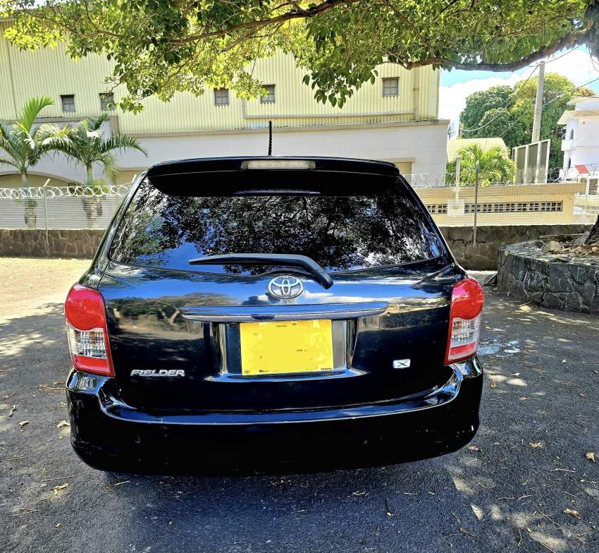 TOYOTA FIELDER 2012 AUTOMATIC - 3 - Family Cars  on Aster Vender