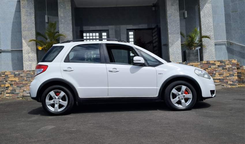 Suzuki SX4 2010 - 1 - SUV Cars  on Aster Vender