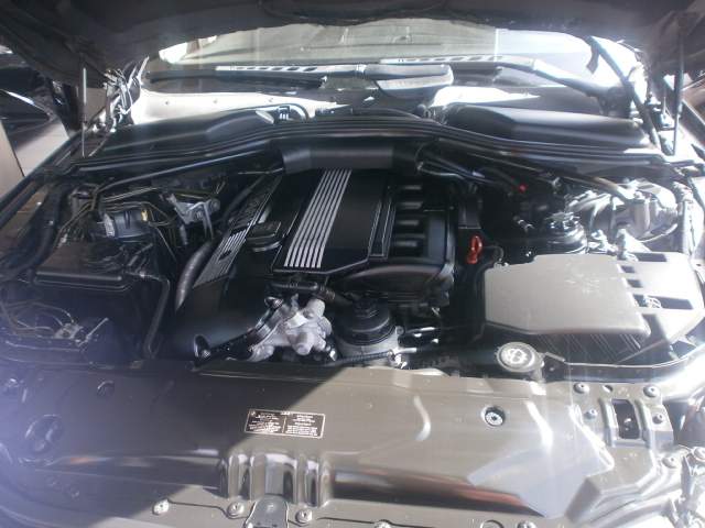 BMW 523i - 4 - Family Cars  on Aster Vender