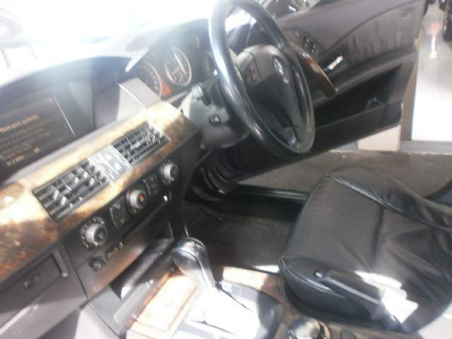 BMW 523i - 5 - Family Cars  on Aster Vender