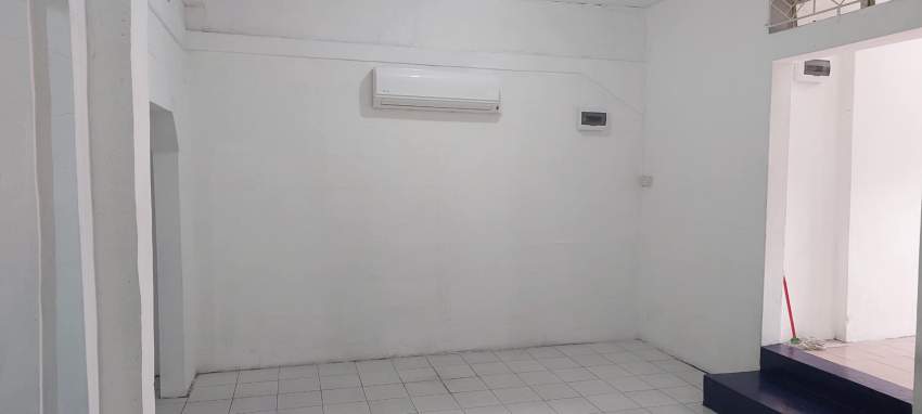 Espace commercial à louer - 5 - Commercial Space  on Aster Vender