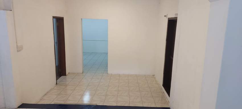 Espace commercial à louer - 4 - Commercial Space  on Aster Vender