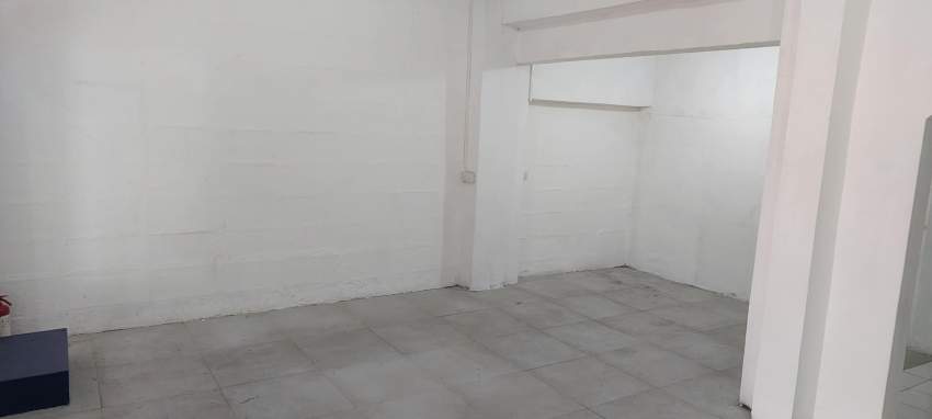 Espace commercial à louer - 2 - Commercial Space  on Aster Vender