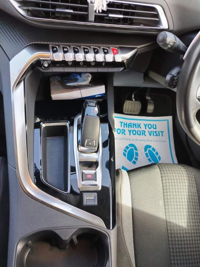 Peugeot 3008 JL 2020 - 6 - Family Cars  on Aster Vender