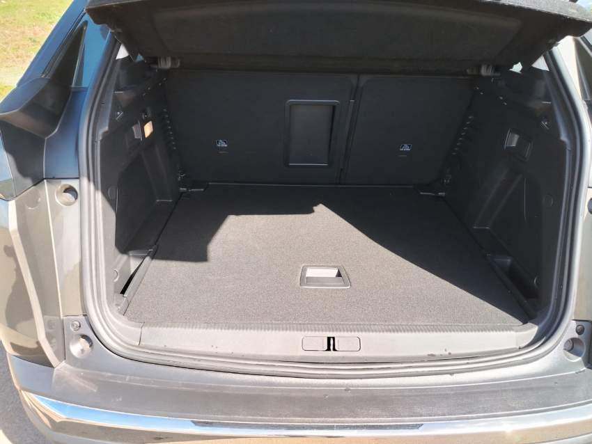 Peugeot 3008 JL 2020 - 8 - Family Cars  on Aster Vender