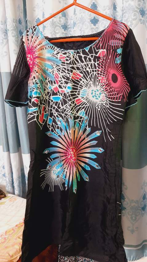 Vêtements filles et dames - 1 - Dresses (Women)  on Aster Vender