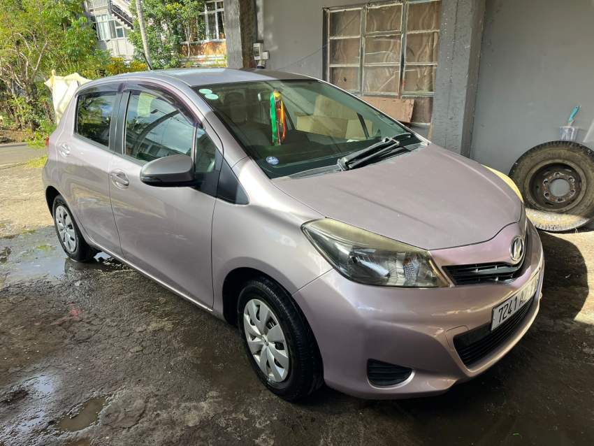 Toyata Vitz - 2 - Compact cars  on Aster Vender