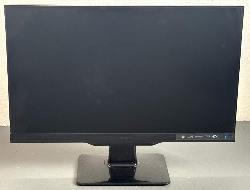 Selling Monitors - 2 - LCD Monitor  on Aster Vender