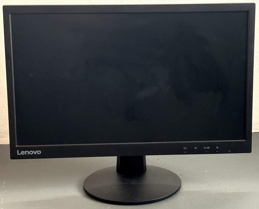 Selling Monitors - 0 - LCD Monitor  on Aster Vender
