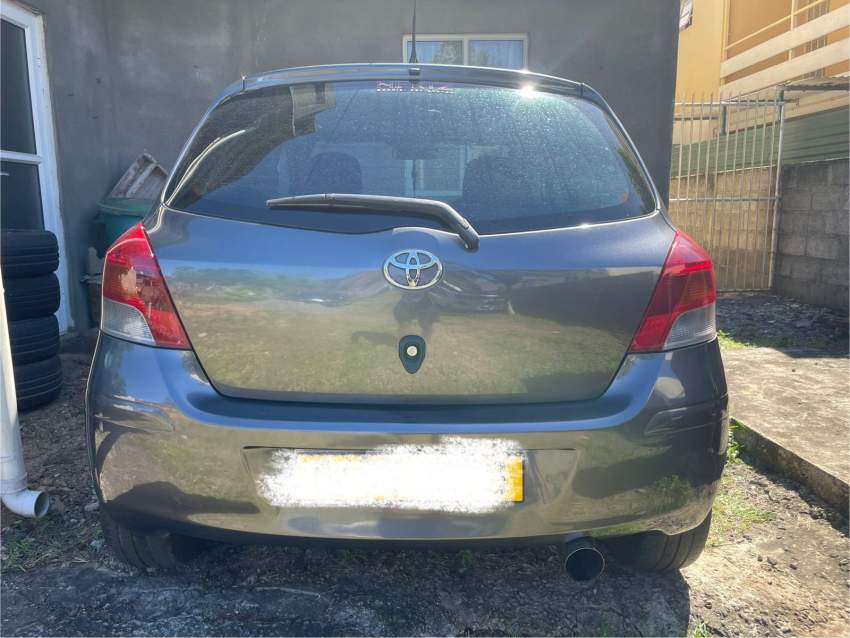 Toyota Yaris 2010 - 2 - Family Cars  on Aster Vender