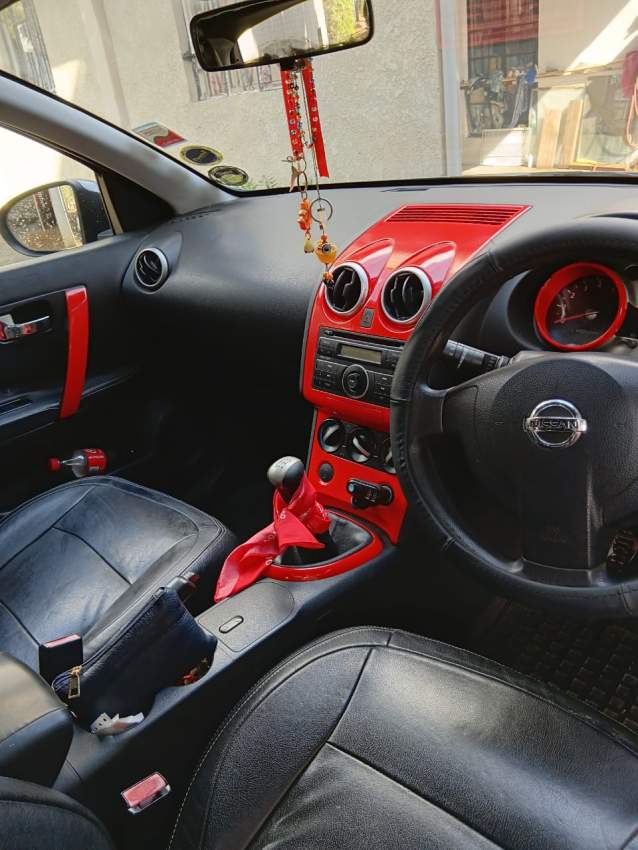 Nissan Qashqai - 5 - SUV Cars  on Aster Vender