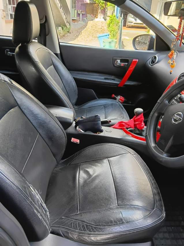 Nissan Qashqai - 3 - SUV Cars  on Aster Vender