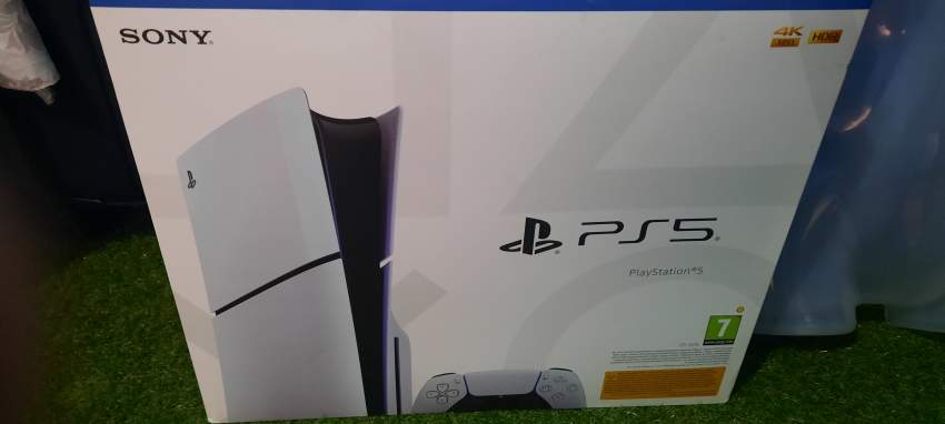 PS5 console - 2 - PlayStation 4 (PS4)  on Aster Vender