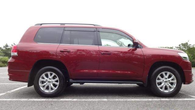 Toyota Land Cruiser   (20180) - 3 - Luxury Cars  on Aster Vender