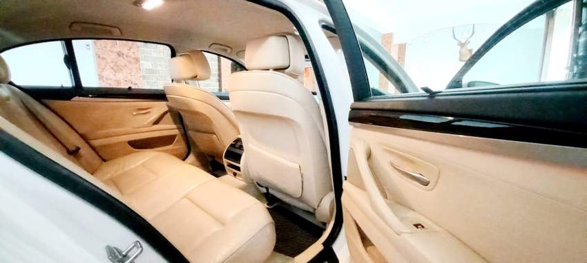 Bmw F10 528i - 3 - Luxury Cars  on Aster Vender