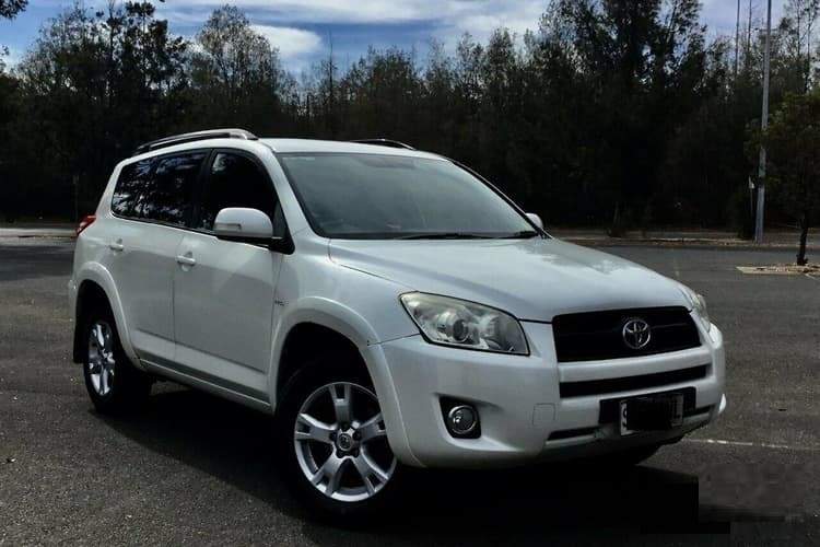 2011 toyota RAV4 Manual Drive on Aster Vender