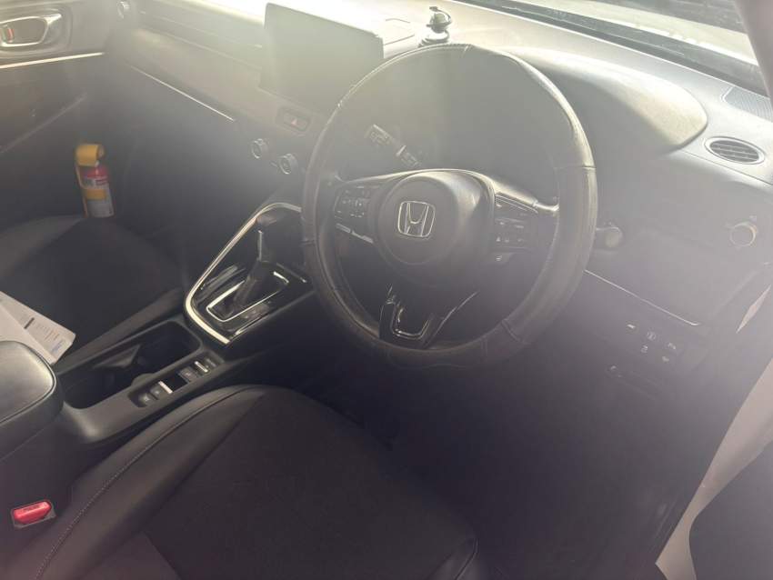 Honda Vezel Z Vision – 2021 - 6 - SUV Cars  on Aster Vender