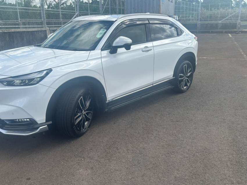 Honda Vezel Z Vision – 2021 - 1 - SUV Cars  on Aster Vender