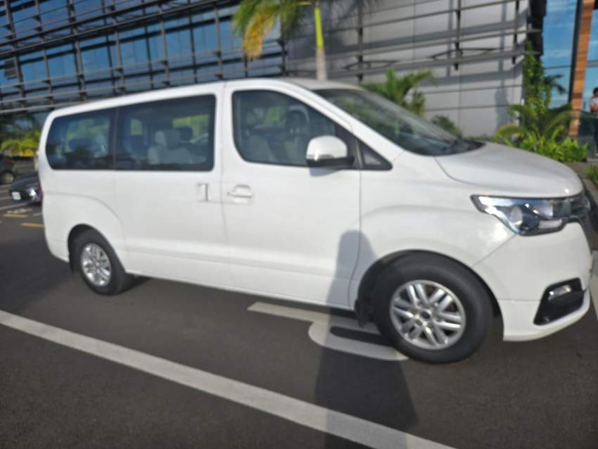 Hyundai H1 Microbus Year 2019 - 2 - Passenger Van  on Aster Vender