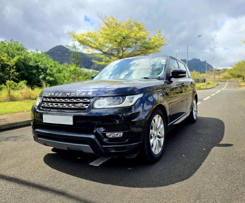 RANGE ROVER SPORT 3.0 TDV6 2017 - 2 - SUV Cars  on Aster Vender