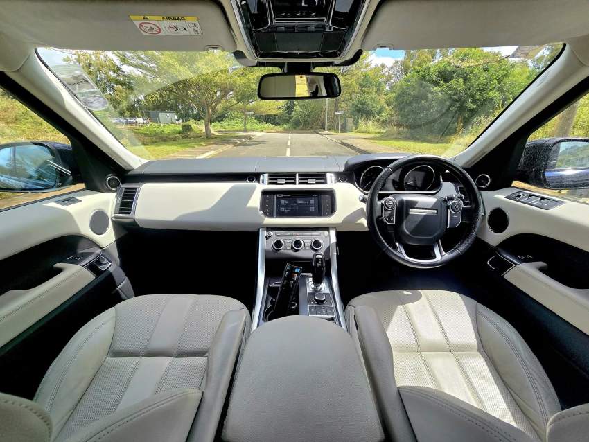 RANGE ROVER SPORT 3.0 TDV6 2017 - 8 - SUV Cars  on Aster Vender