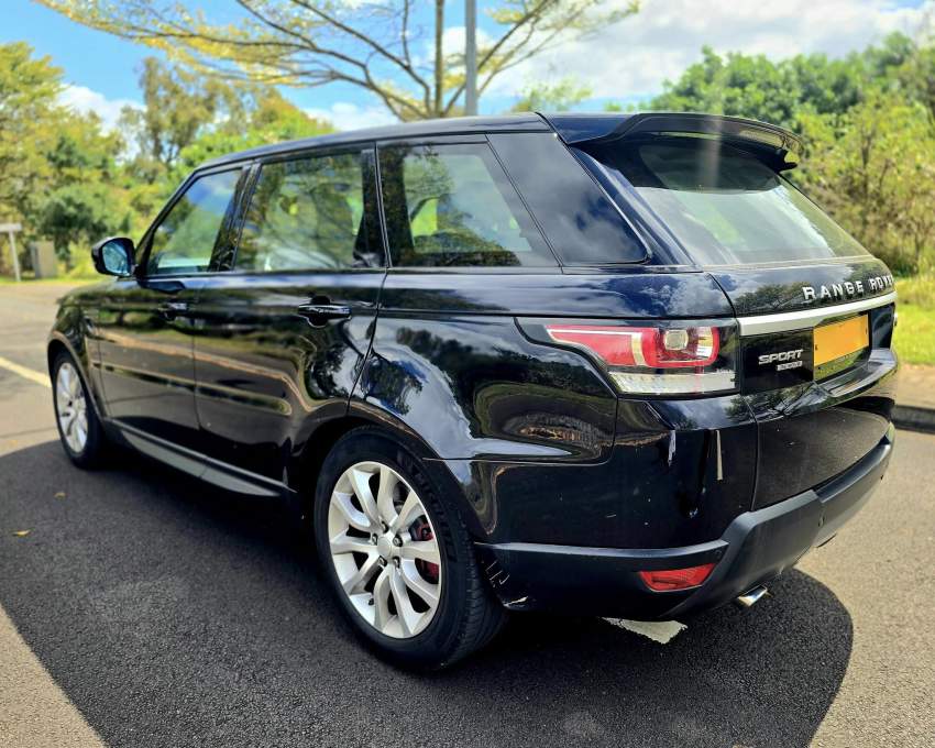 RANGE ROVER SPORT 3.0 TDV6 2017 - 5 - SUV Cars  on Aster Vender