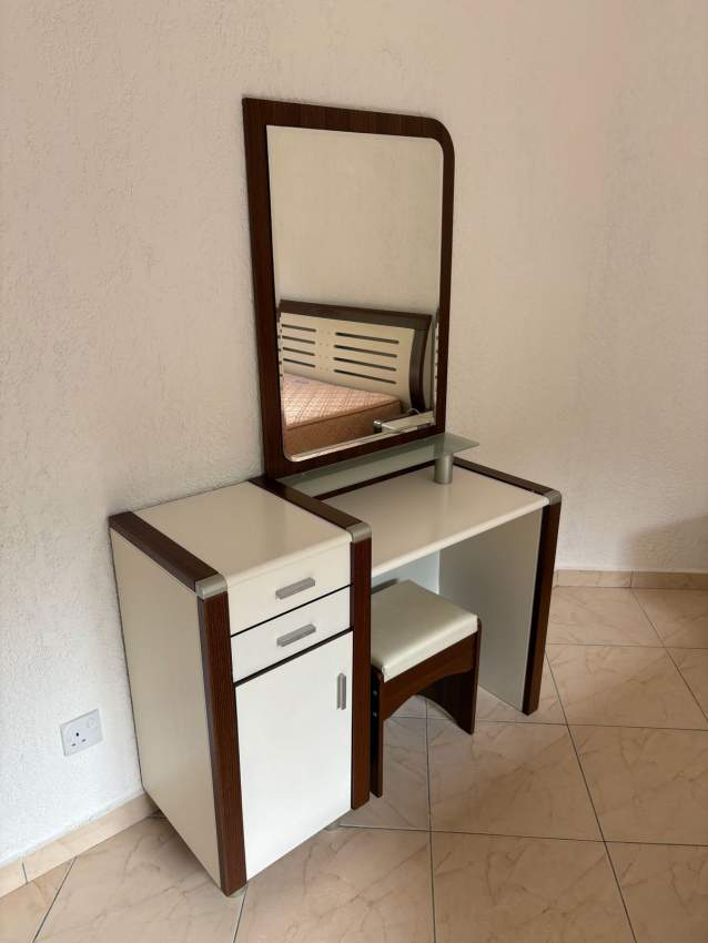 LIT + ARMOIRE + TABLES BASSES + BUREAU - 2 - Bedroom Furnitures  on Aster Vender