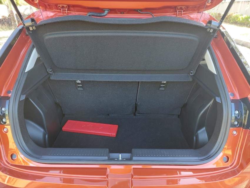 Suzuki Fronx GLX – 2025 - 6 - Family Cars  on Aster Vender