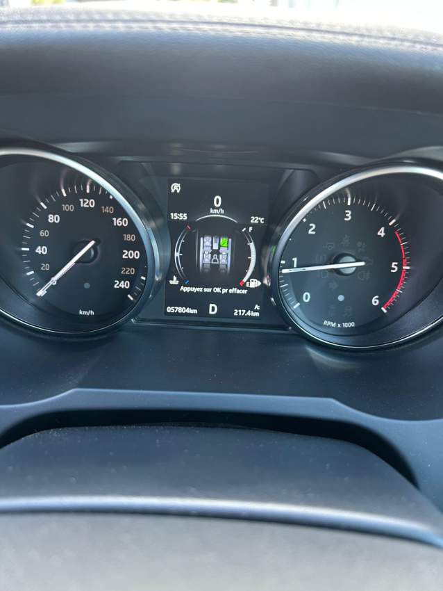 Range Rover Evoque 2018 - 5 - Luxury Cars  on Aster Vender