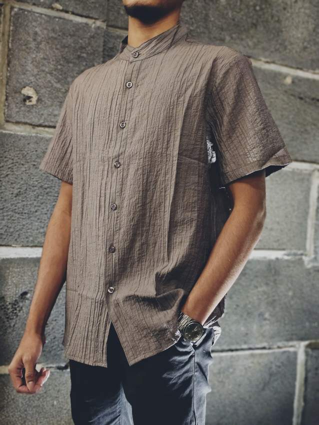 Men's Lightweight button up shirt