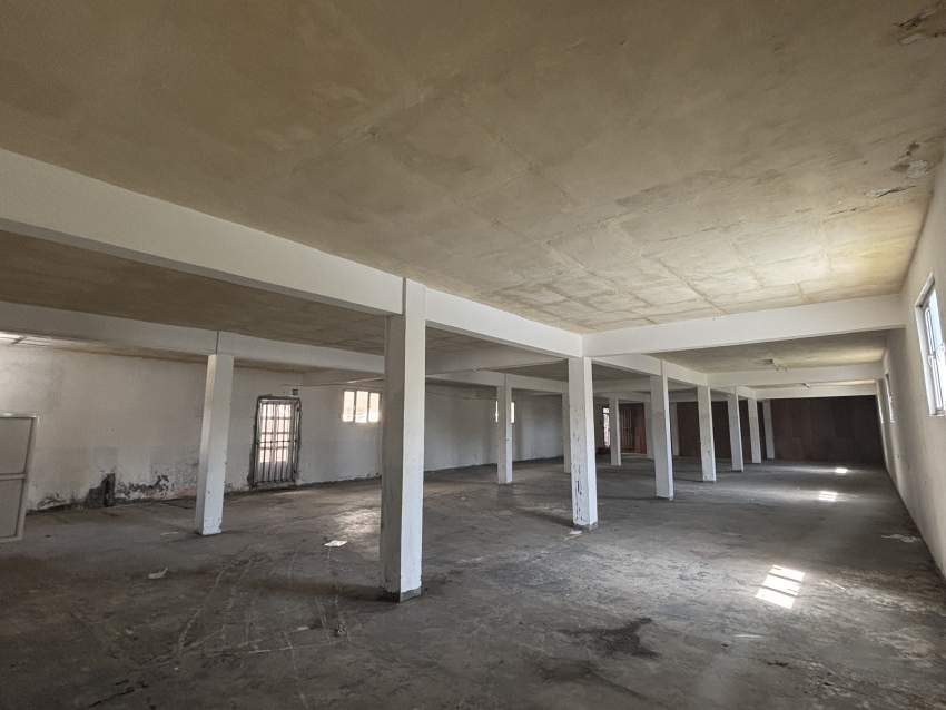 Emplacement à louer à Goodlands - 2 - Commercial Space  on Aster Vender