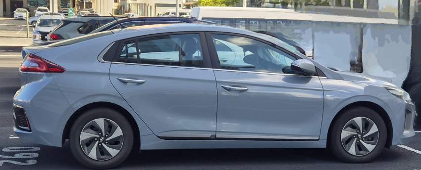 Hyundai Ioniq - 1 - Luxury Cars  on Aster Vender