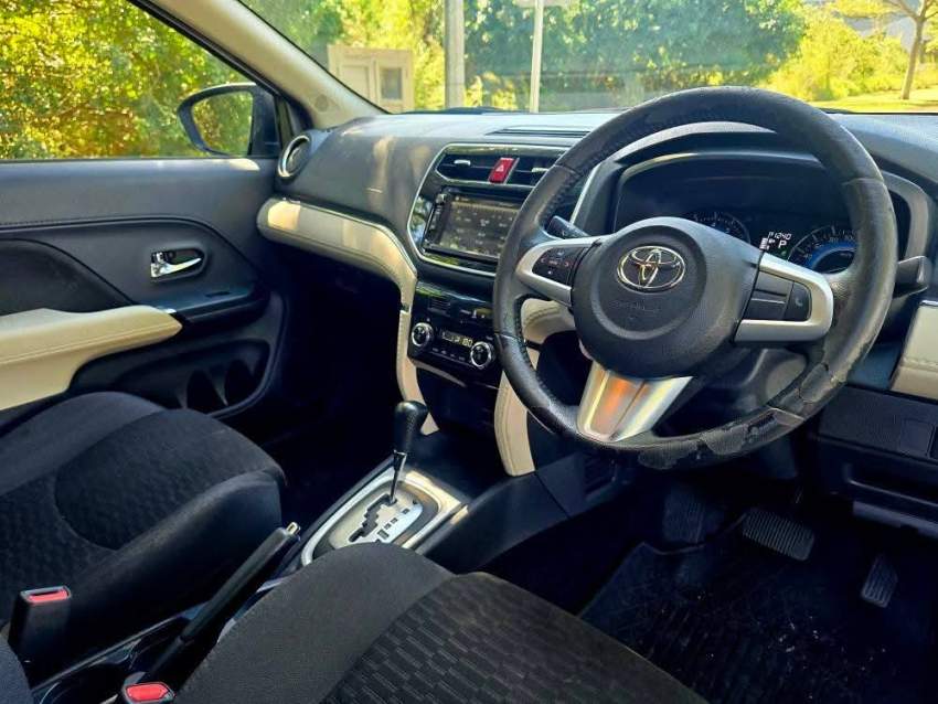 TOYOTA RUSH  S PACKAGE 7 SEATER FACELIFT 2019 - 6 - Family Cars  on Aster Vender
