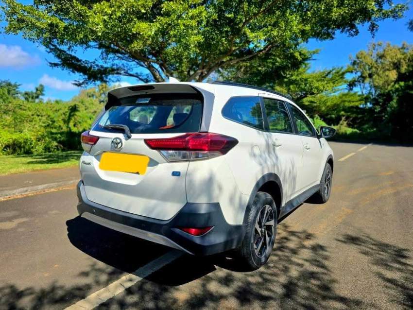 TOYOTA RUSH  S PACKAGE 7 SEATER FACELIFT 2019 - 2 - Family Cars  on Aster Vender