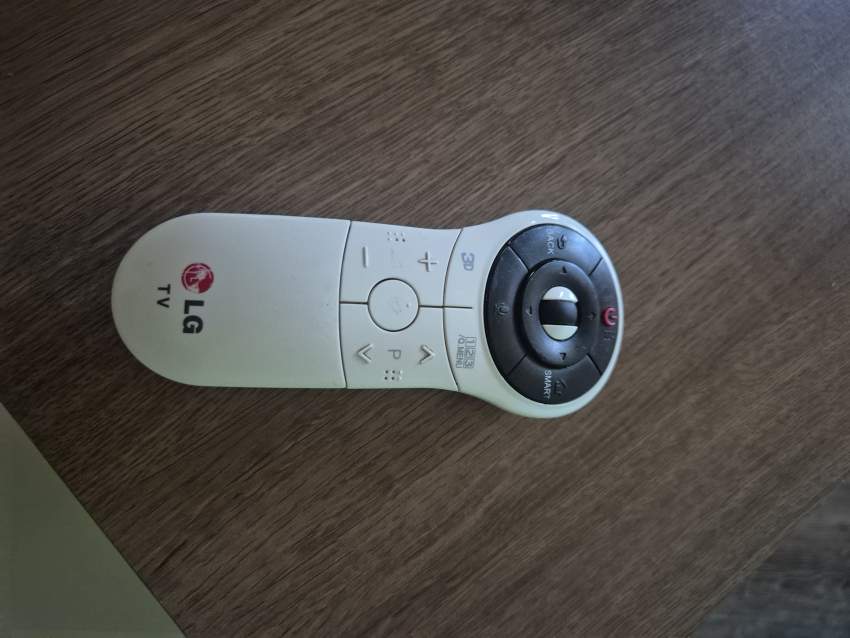 LG 55 INCH FOR SALE - 1 - TV Box  on Aster Vender