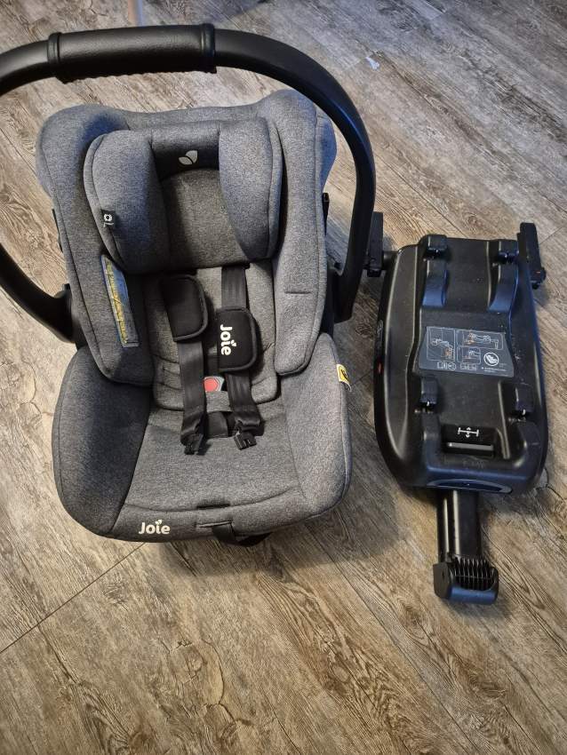Car seat and stroller set JOIE