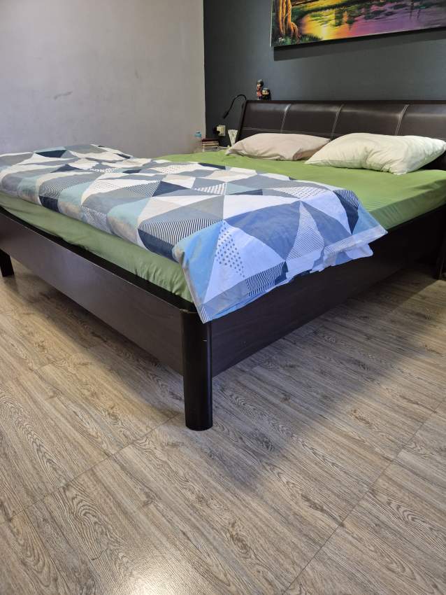 Bedroom set for Sale