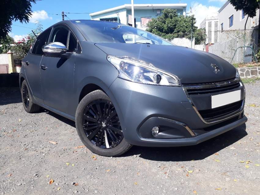 2016 Peugeot 208 Active 1.2T on Aster Vender