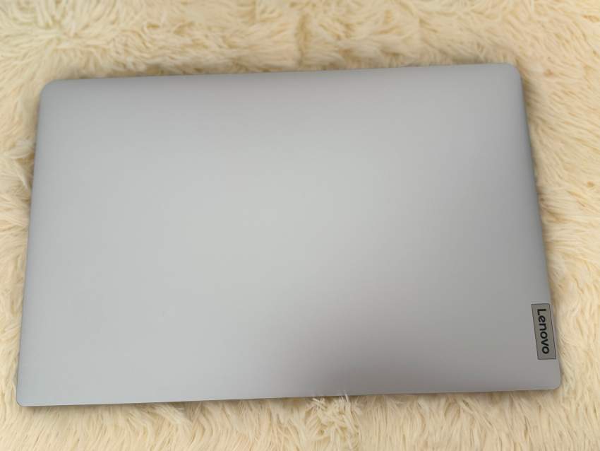 Lenovo i5 - 1 - Laptop  on Aster Vender