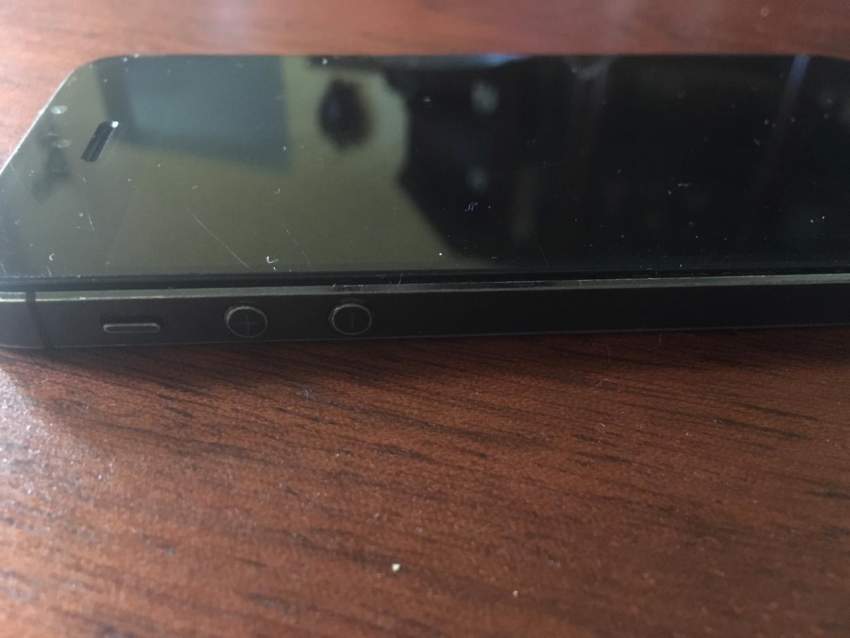 iPhone 5 - 3 - iPhones  on Aster Vender