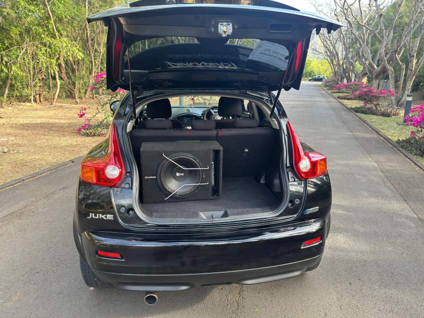 Nissan Juke 2013 - 2 - SUV Cars  on Aster Vender