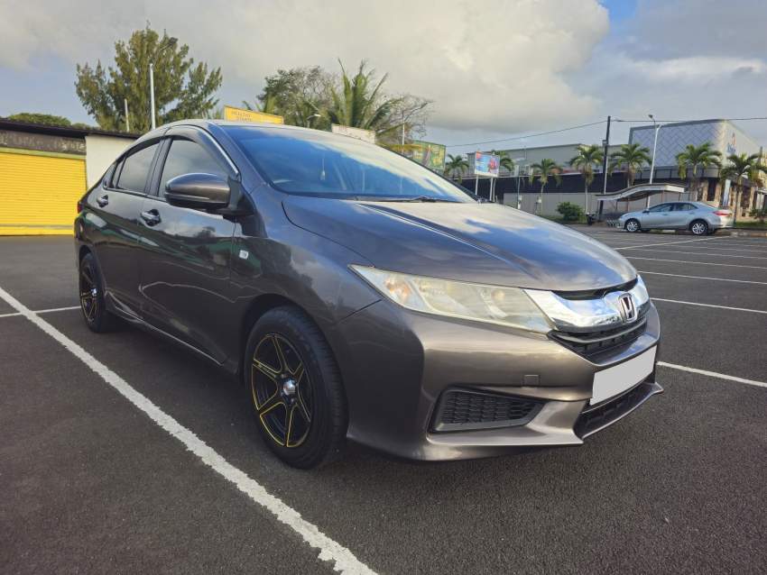 Honda Ballade – 2014 (Manual) - 1 - Family Cars  on Aster Vender