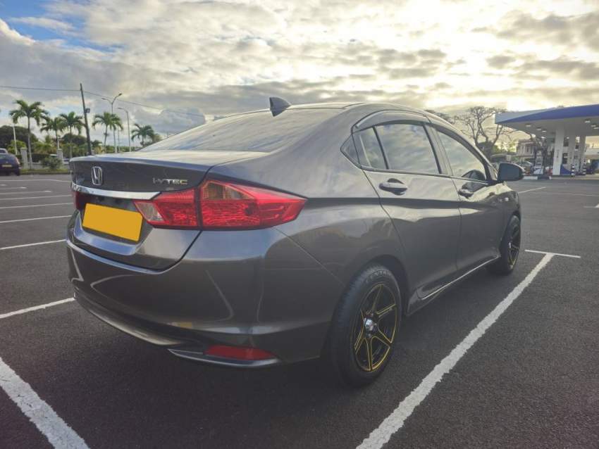 Honda Ballade – 2014 (Manual) - 3 - Family Cars  on Aster Vender