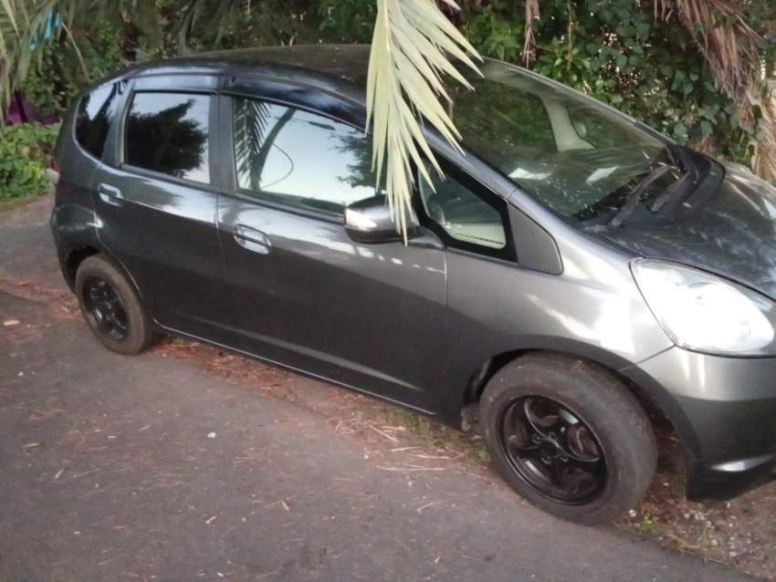Honda Fit Black Grey - 2 - Compact cars  on Aster Vender