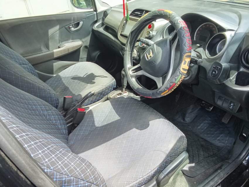 Honda Fit Black Grey - 3 - Compact cars  on Aster Vender