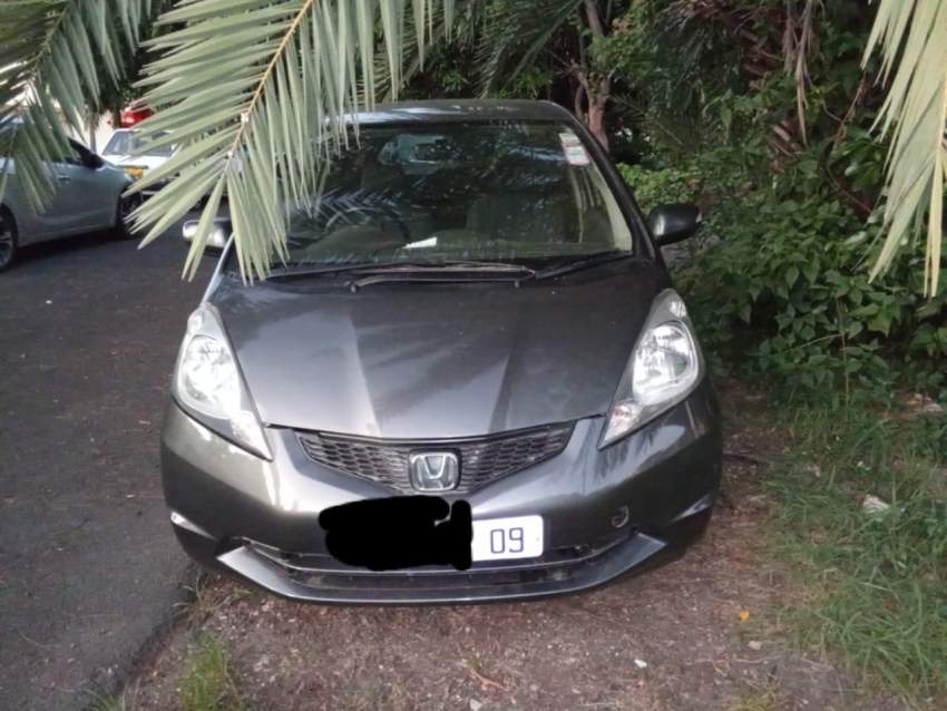 Honda Fit Black Grey - 1 - Compact cars  on Aster Vender