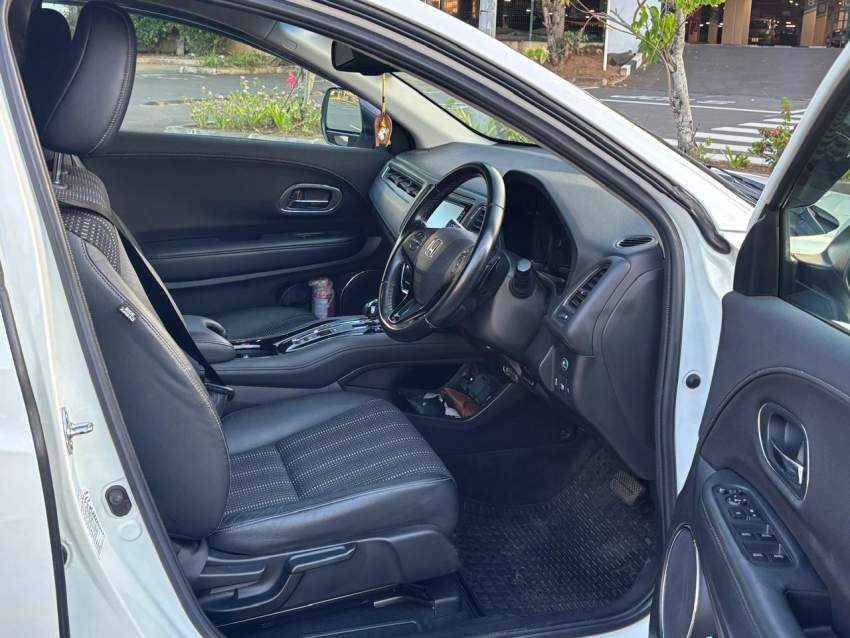 Honda Vezel - 4 - SUV Cars  on Aster Vender