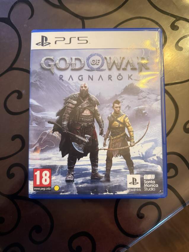 PS5 - 2 - PlayStation 4 Games  on Aster Vender