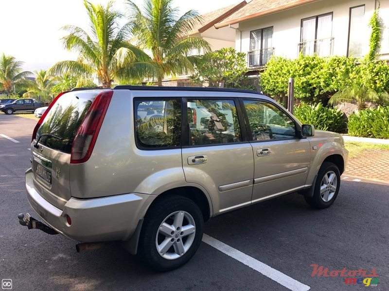 Nissan X-Trail Year 2006 - 2 - SUV Cars  on Aster Vender